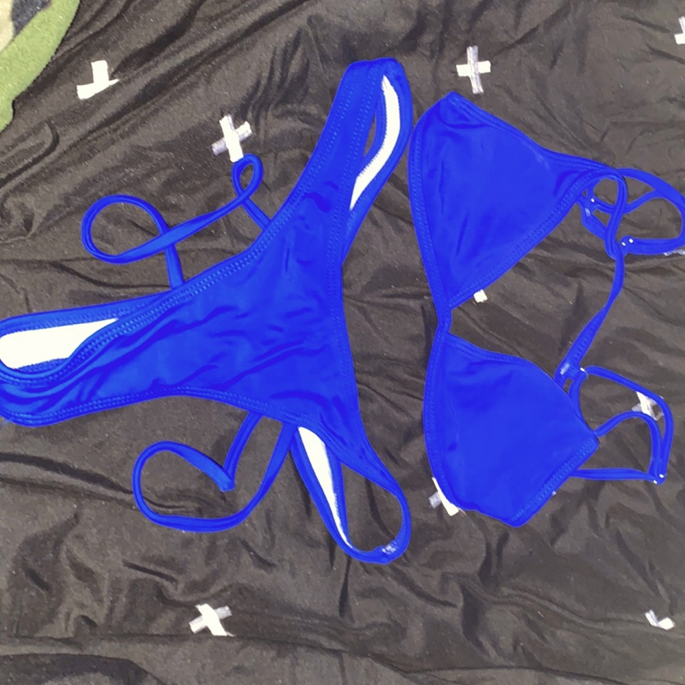 2 piece bathing suite
